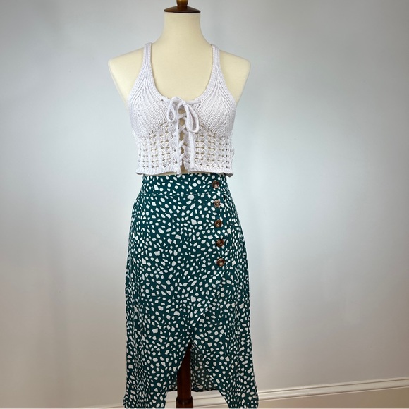 Green & White High Low Button Wrap Skirt ☘️ - Picture 3 of 14